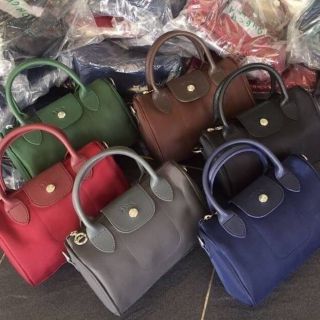 กระเป๋าสะพาย longchamp มาใหม่ล่าสุด ทรงหมอน