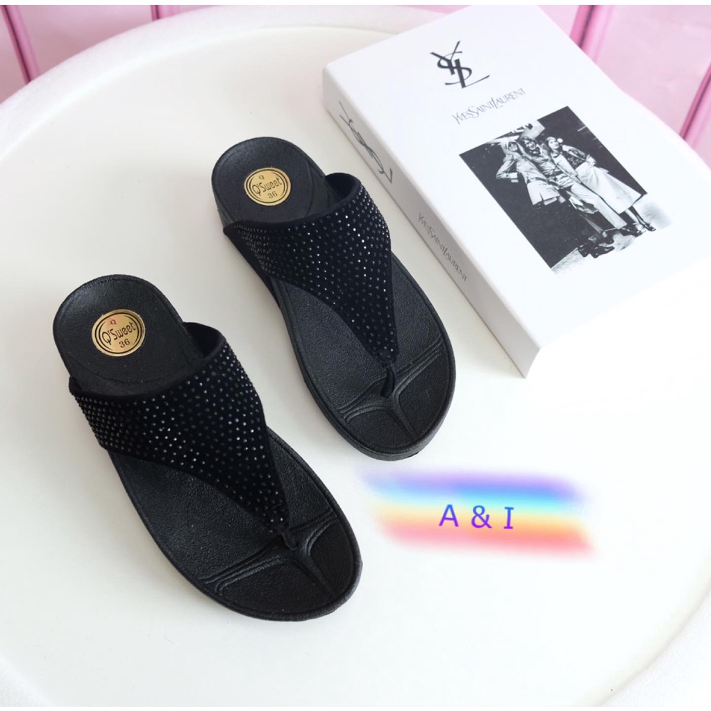 รองเท้าเพื่ออสุขภาพ สไตล์คีบ FlipFlop หน้าเพชร รุ่นขายดี ราคาถูกที่สุด