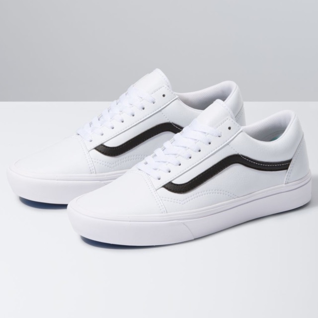 vans old skool comfycush white