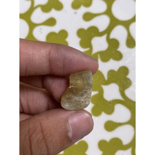 (C) พลอยดิบแท้ เยลโล่ อพาไทร์(Yellow Apatite) พลอยธรรมชาติ 100% น้ำหนัก 27.50 กะรัต