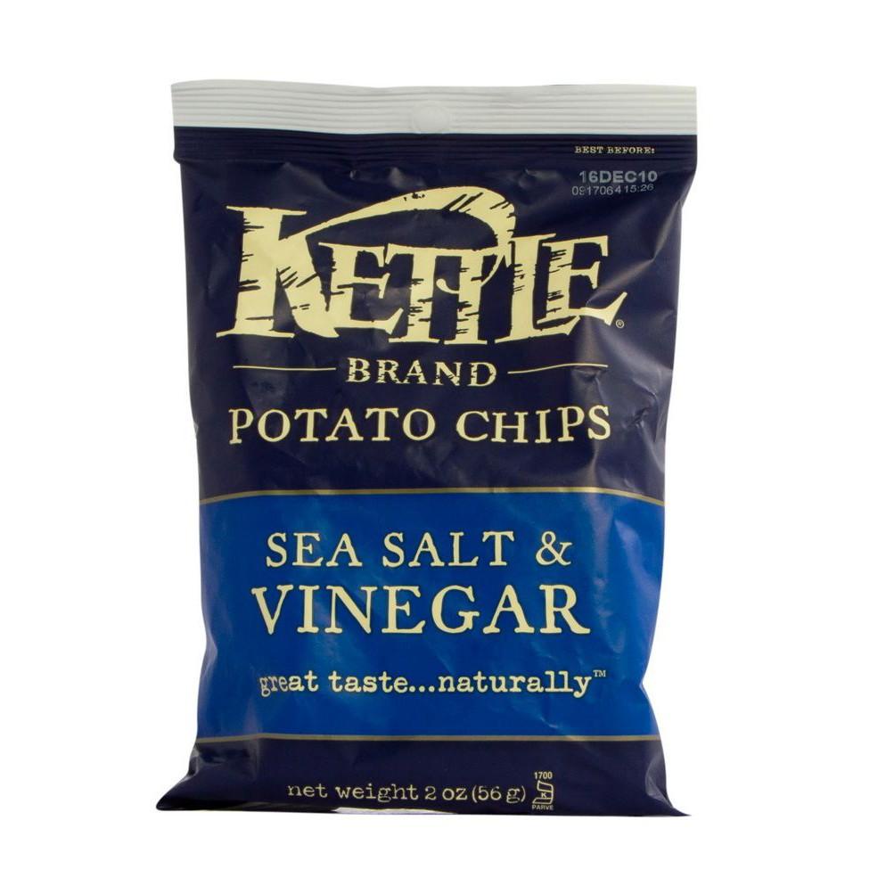 Kettle Chip Sea Salt and Vinegar Potato Chips 56g. เคทเทิลชิพส์ มันฝรั่งทอดกรอบ รสซีซอลต์ แอนด์ วิเน