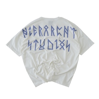 Hierarchy Studios - Runic เสื้อยืดลําลอง แขนสั้น คอกลม พิมพ์ลายโลโก้ สีขาว