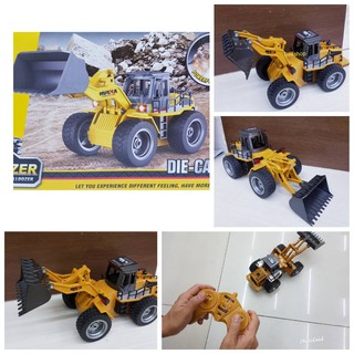 RC TRUCK รถตักดิน บังคับวิทยุ2.4Ghz มาตราส่วน 1:18 หัวตักเหล็กกล้า บังคับไร้สาย ทำงานได้เหมือนของจริง ตักดินได้จริง