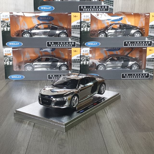 Welly 1/24 scale Mirror Gloss Audi R8 รถโมเดล