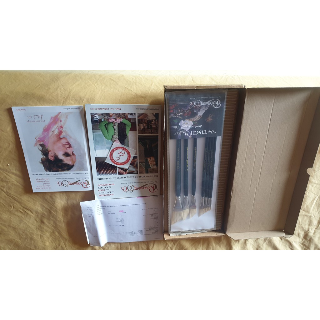 THE TISCH  BRISTLE DAGGER BRUSH SET