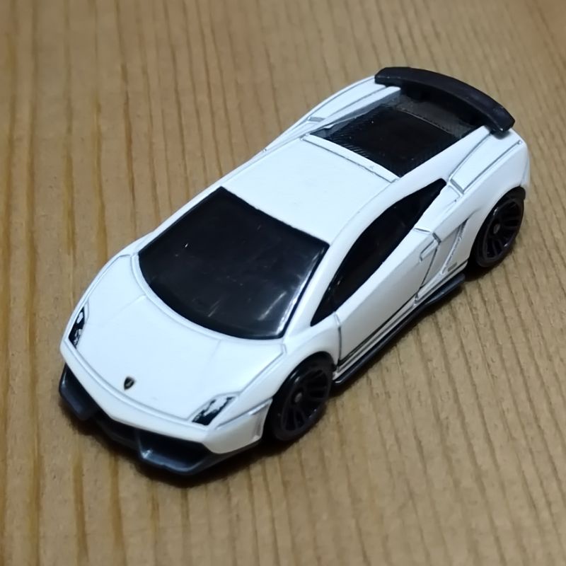 LSCC Hot Wheels 2010 Lamborghini Gallardo LP 570-4 White