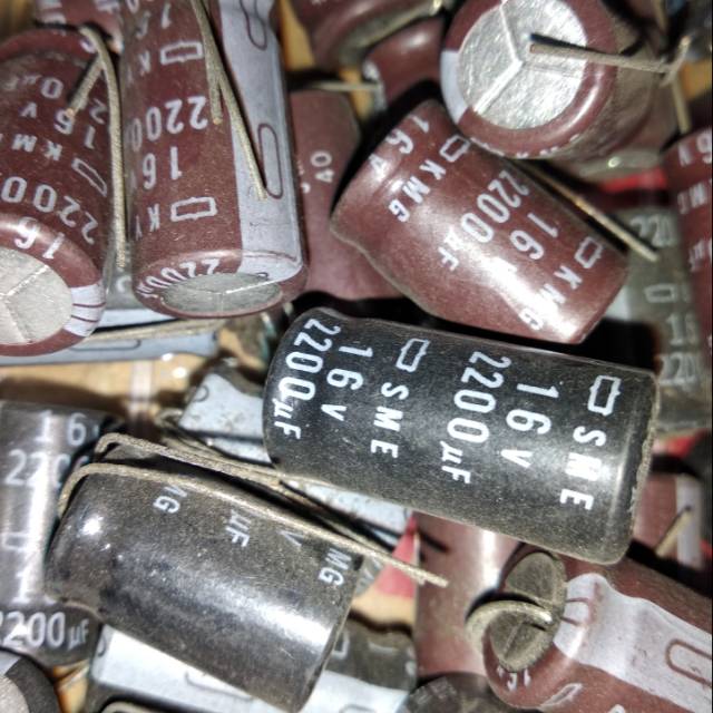 ELCO 2200 UF 16V****