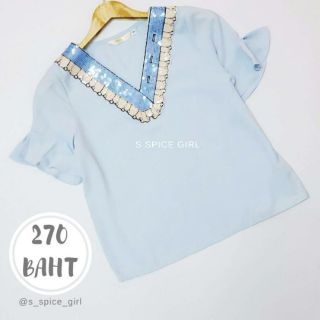 เสื้อคอวี ปักเลื่อม
