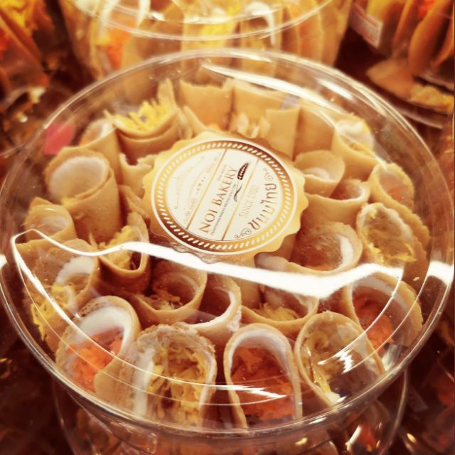 ขนมเบื้องจิ๋ว​ อร่อยมาก​ 1​ กล่องมีประมาณ20-23ชิ้น​ ไส้เค็ม-ไส้หวาน