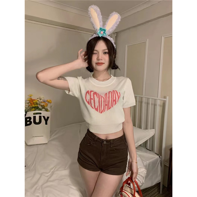 ส่งทันที Cici(NO. 66050)เสื้อครอปไหมพรมแขนสั้น ทอลายอักกฤษรูปหัวใจน่ารักคิ้วๆสไตล์เกาหลี วาเลนไทน์ - รูปที่ 3