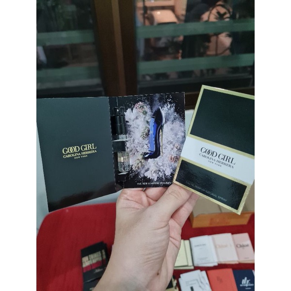 Carolina Herrera Very Good Girl Glam PARFUM 1.5 ml.