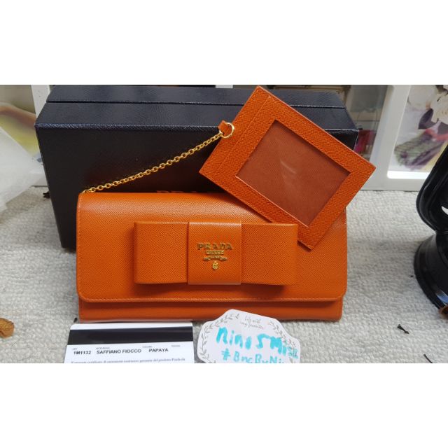 💮 USED 💮 PRADA Wallet w/ Card Holder