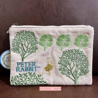 กระเป๋า Peter Rabbit สีเบจ ลายต้นไม้ เป็นงานลายปักสวย ซื้อที่ญี่ปุ่น ขนาด 18.5 x 14.8 x 0.7 ซม. *ของใหม่มีตำหนิ