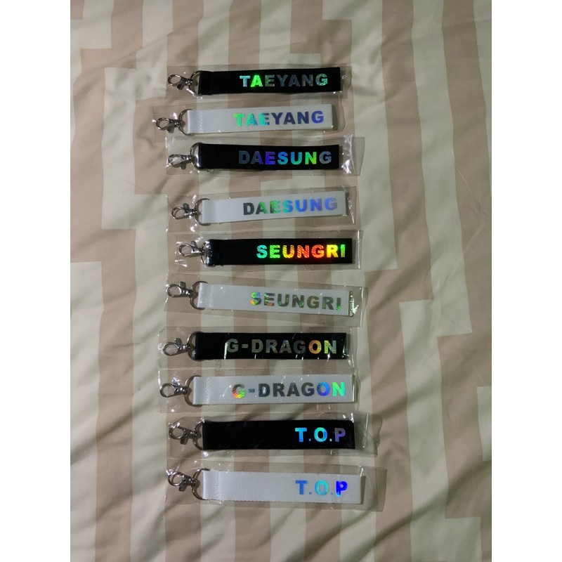 เนมแท็กBIGBANG เนมแท็กโฮโลแกรม พร้อมส่ง KPOP พร้อมส่ง Bigbang