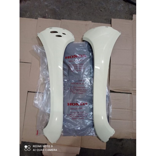 ฝาครอบหน้า ปีกขวาและซ้าย ฝาครอบตัวถังหน้า Scoopy ใหม่ esp prestige Sport fashion K2F 2021 ครีมครีม