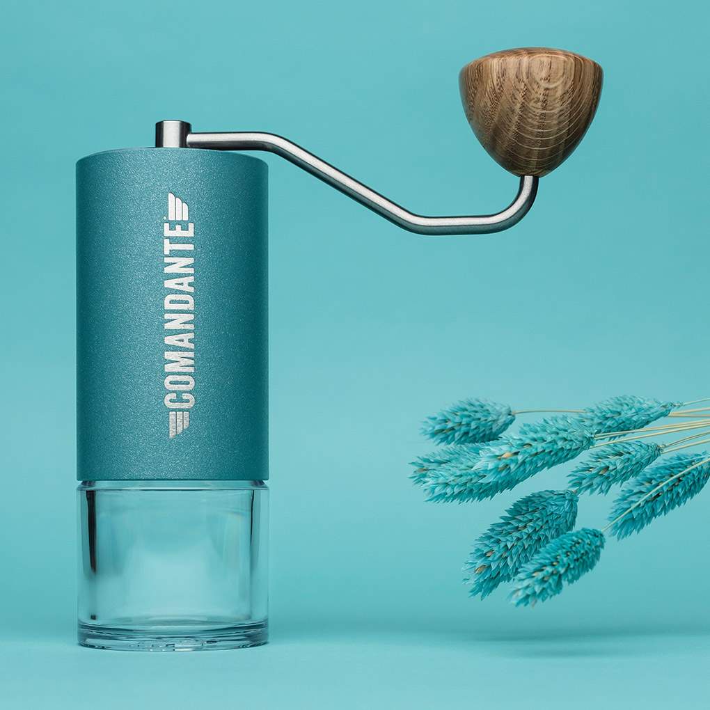 เครื่องบดกาแฟมือหมุน Comandante C40 High Precision เฟืองบด Nitro Blade Hand Grinder MK4 (แท้)