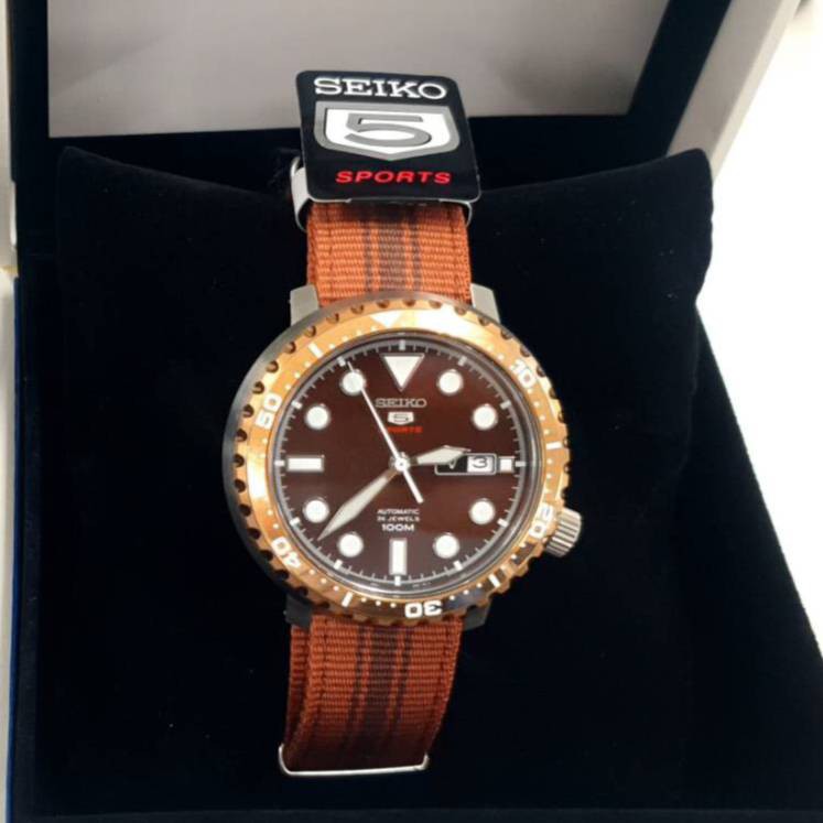 (มือสองไม่ได้ใส่ แท้ 100% ประกันหมด) Seiko 5 Sport Automatic Men Watch นาฬิกาข้อมือผู้ชาย สายผ้า รุ่น SRPC68K1