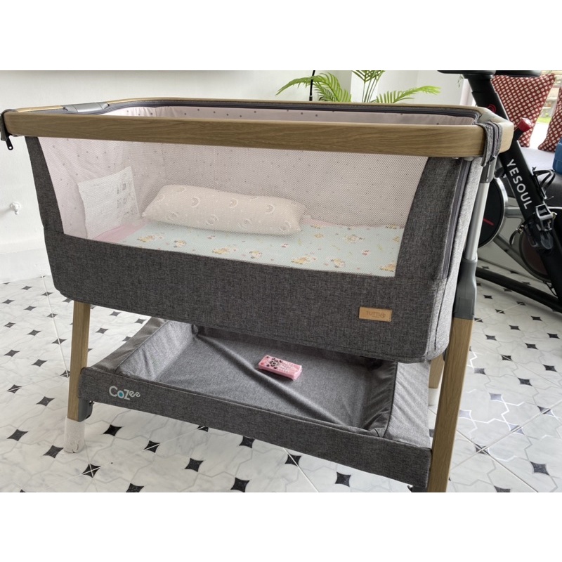 cozee bedside crib เตียงเด็กอ่อน มือสอง สภาพใช้งาน