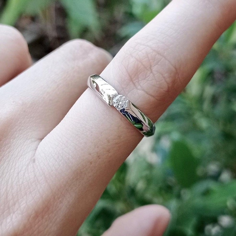 แหวนเพชรแท้ 0.08กะรัต น้ำ99 E Color ทองคำขาวแท้ 9K(37.5%)