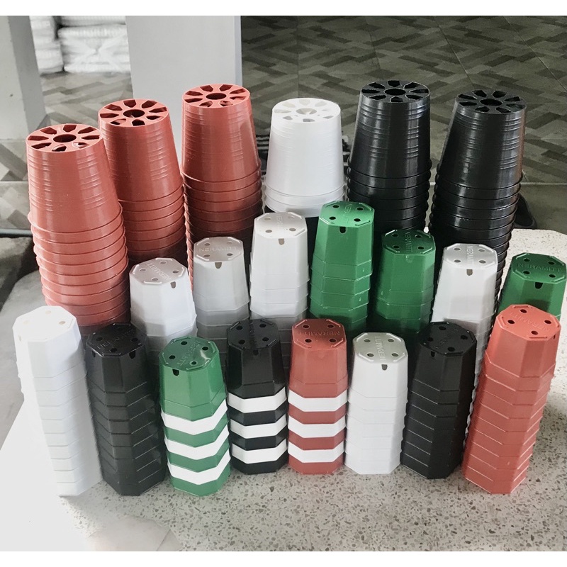 A0181 กระถางพลาสติก ชุด 25/50 ใบ   มีให้เลือก 2 3 4 6 8 10 12 15" หลากสี ราคาปลีก ส่ง