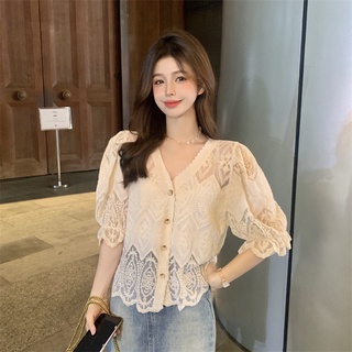 Suxi เสื้อเชิ้ตแขนสั้นลําลอง แขนพัฟ ทรงหลวม แต่งลูกไม้ สีพื้น แบบเรียบง่าย แฟชั่นฤดูร้อน สําหรับผู้หญิง