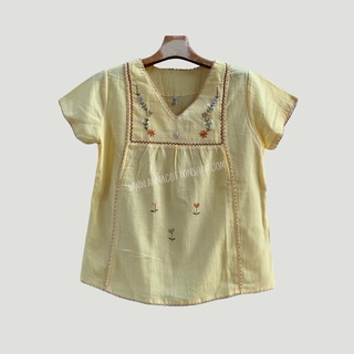 เสื้อผู้หญิงคอวีถักคู่ งานปักดอกมะลิ สีสันใสสวยงามหน้าสวมใส่…