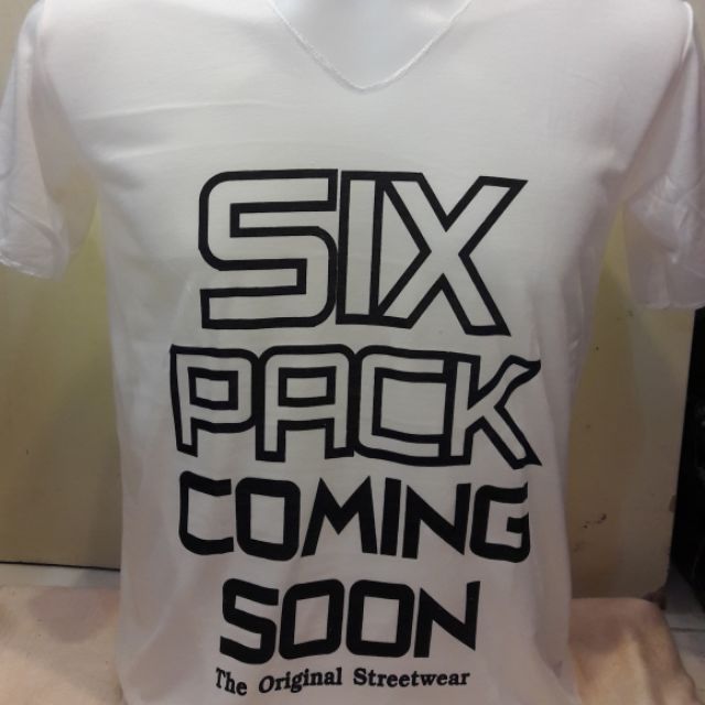 เสื้อยืด​ แขนสั้น​ สีขาว#​SIX​ PACK​ COMING​ SOON  size M ผ้านิ่มใส่สบาย​ คอวี​