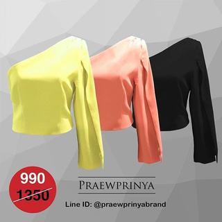 Praewprinya Classic Top
Size: Bust/Waist/Length 
SS:32/26/16.5
S:33/27/16.5
M:34/28/16.5
L:35/29/17