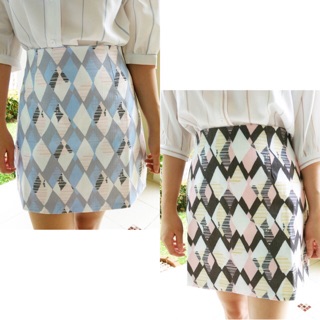 กระโปรงรุ่น the square skirt