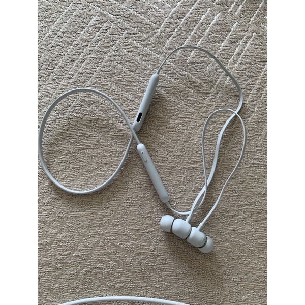 หูฟังไร้สาย Beats Flex ดำ | Flame Blue | Smoke Gray | Yuzu Yellow