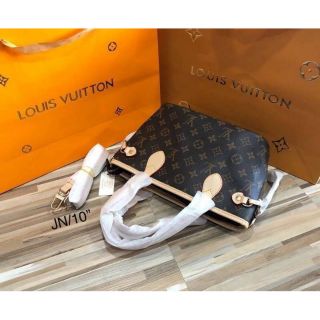 กระเป๋าแบรนด์เนม ราคาส่ง  ( LV )