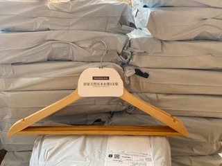 ไม้แขวนเสื้อไม้ยูคาลิปตัส ขนาด 45 CM
