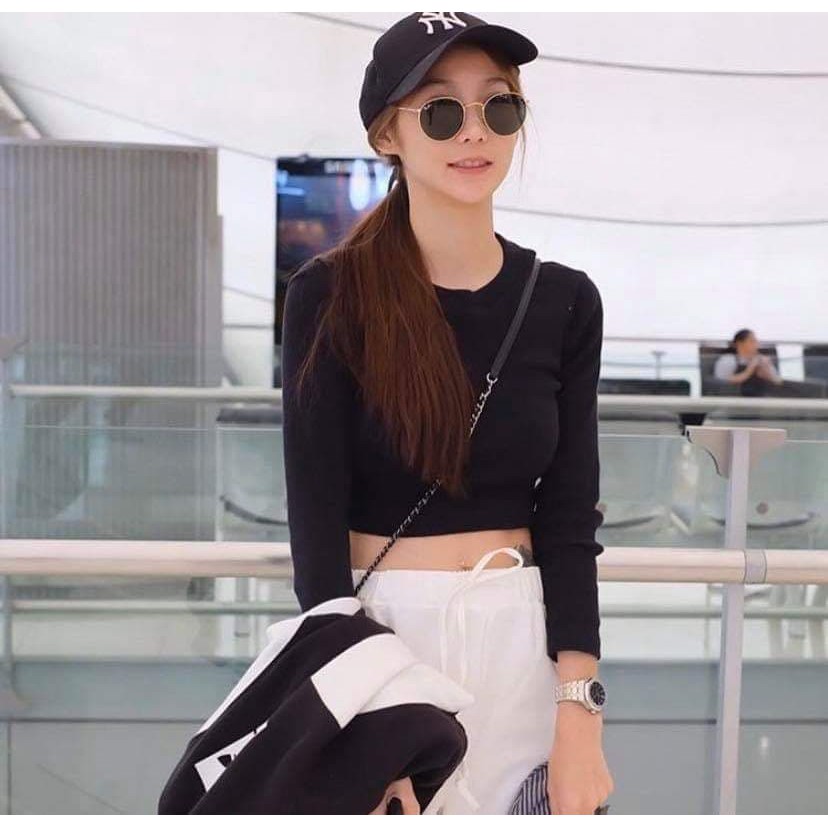 เสื้อครอปคอกลมแขนยาว เอวลอย (ผ้าคอตตอน)
