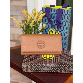 กระเป๋าเงิน ของแท้ Tory Burch Trifold Wallet เป็นกระเป๋าสตางค์ที่เก็บของได้สารพัด เป็นการใช้หนังวัวแบบ Natural Grain