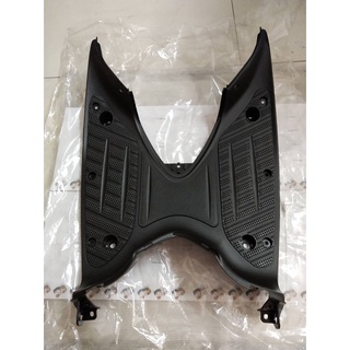 แผ่นรองพักเท้าสีดำฟีโน่หัวฉีด FINO FI อะไหล่แท้ YAMAHA 1YC-F7481-00 รหัสทดแทน 1YC-F7481-01