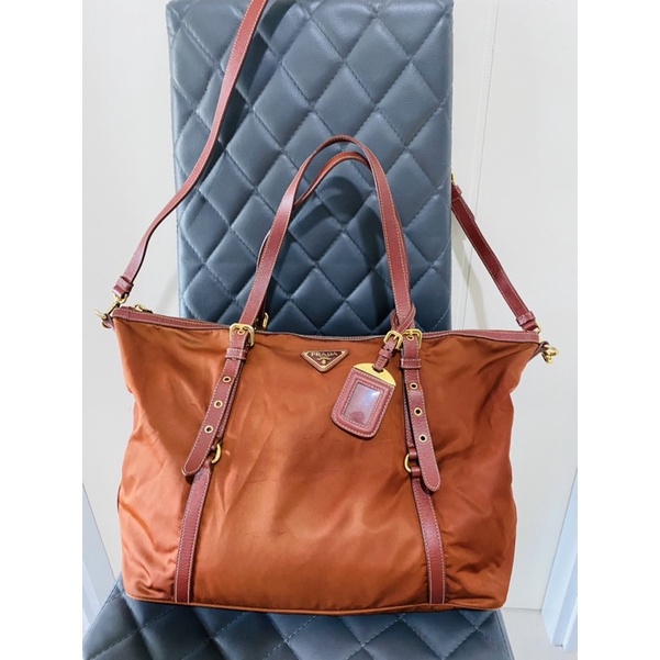 กระเป๋า PRADA Tessuto + Saffiano Shopping Tote Bag สีส้มอิฐ