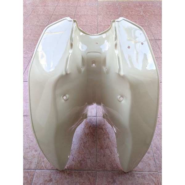 Y88 LEG SHIELD/WHITE FOOT