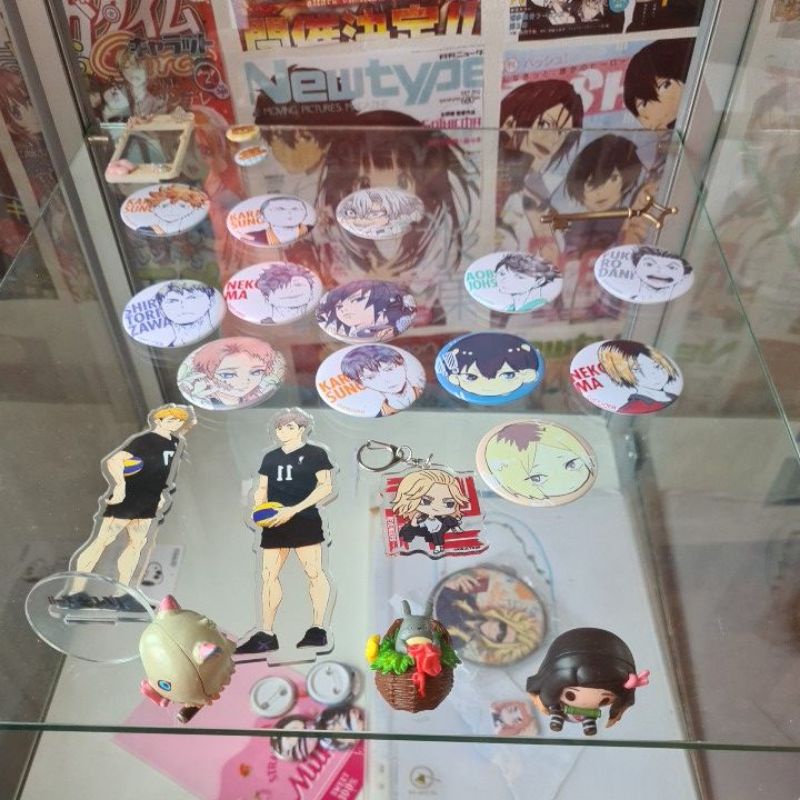 รวมเข็มกลัดอนิเมะต่างๆมือสองต้องมากกว่า3ชิ้น