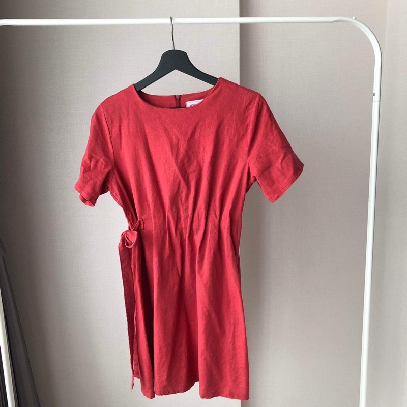 ส่งต่อเดรส hofstore เดรสมือ2 สภาพดีมาก