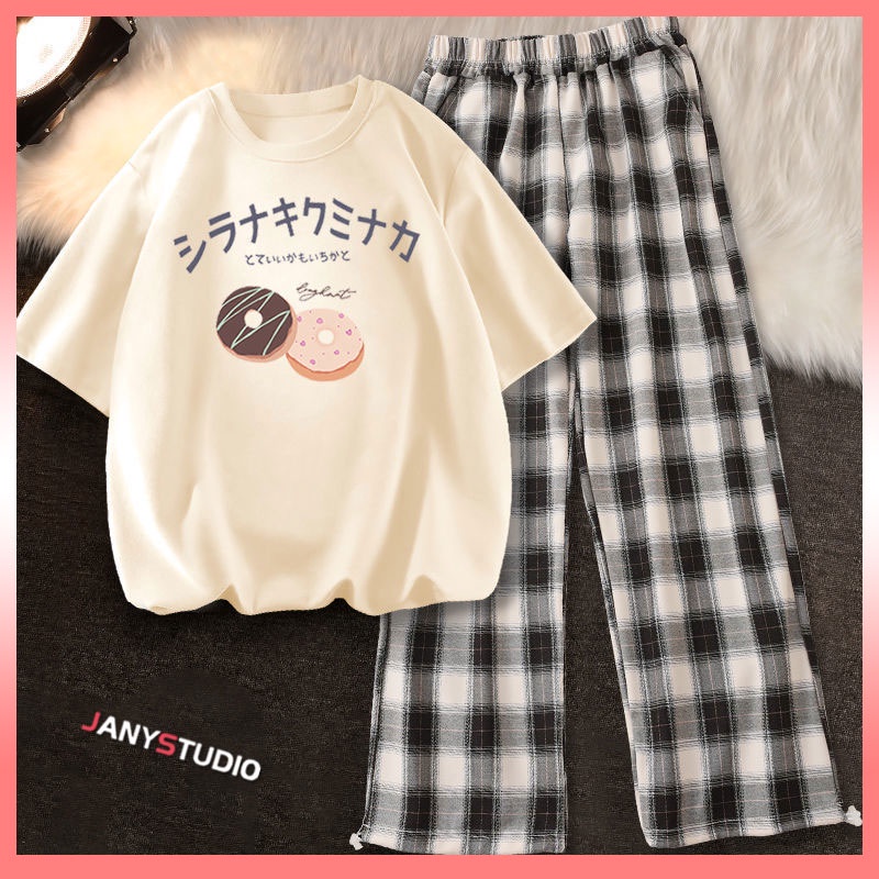 เสื้อผ้าผู้หญิงเเฟชั่นพร้อมส่งราคาถูก ชุดเซ็ทราคาส่ง เสื้อยืด+กางเกงขายาว มีหลายลายไห้เลือก ชุดเซ็ทผ