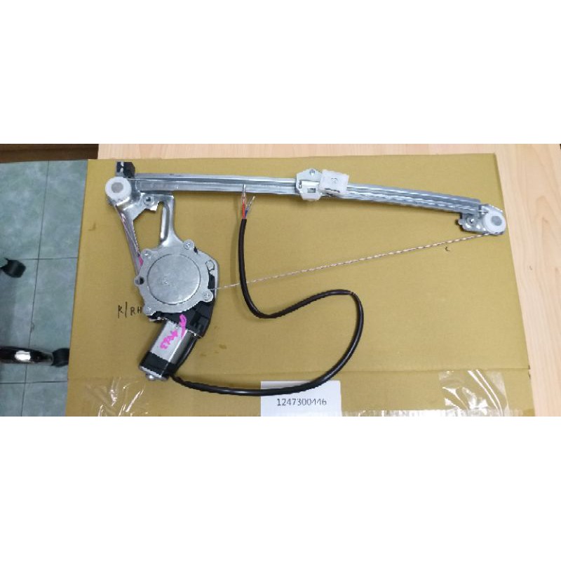 Benz เฟืองยกกระจกหลัง ขวา มาพร้อมมอเตอร์ W 124  (MiLS)
