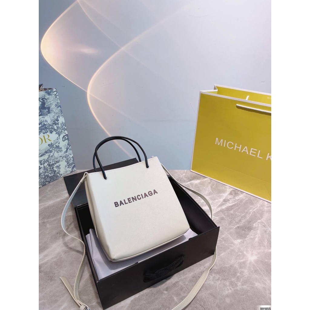 Hot sale trend 1⃣3⃣ color large BALENCIAGA/ Balenciaga 2021 limited edition new tote bag paper bag b