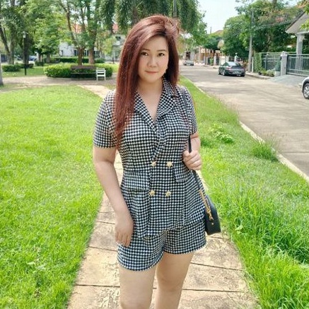 ชุดเซ็ทสาวอวบ 2 ชิ้น เสื้อสูท+กางเกงขาสั้น  ชุดเซทสาวอวบ ชุดเซ็ทคนอ้วน ชุดเซ็ทสาวอวบอัวน เซทสูทสาวอวบ