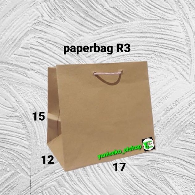 ถุงกระดาษ R3 สีพื้น (17x12x15)