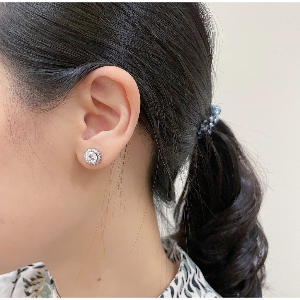 Aura earrings ต่างหูเงินแท้ ชุบทองคำขาว ประดับเพชรสวิตน้ำ100 แบรนด์ Dusadee Jewelry