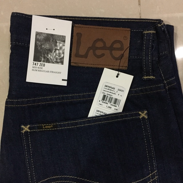 กางเกงยีนส์ Lee 747 ZED ขากระบอกเล็ก