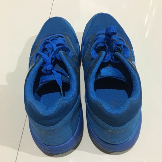 NIKE AIR size 43