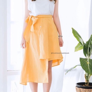 Lookbook Momo Skirt - Mustard [Size S] New with Tag กระโปรงสีเหลืองมัสตาร์ดแบรนด์ลุคบุ๊ค