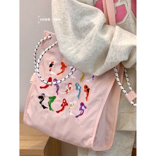 💥In stock🌟Lucky Koi ปักลายถัก Tote Bag กระเป๋าช้อปปิ้งสะพายข้าง ผ้าไนลอน กระเป๋านักเรียน