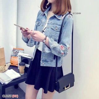 เสื้อยีนส์ ปักลายดอกไม้